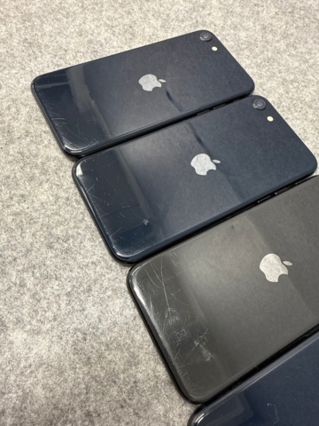 1535496-7 Mobiltelefoner 4 st - Apple iPhone SE (3:e generationen)