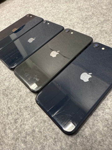 1535496-8 Mobiltelefoner 4 st - Apple iPhone SE (3:e generationen)