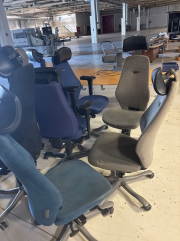 1373152-3 Samling med kontorsstolar – Kinnarps