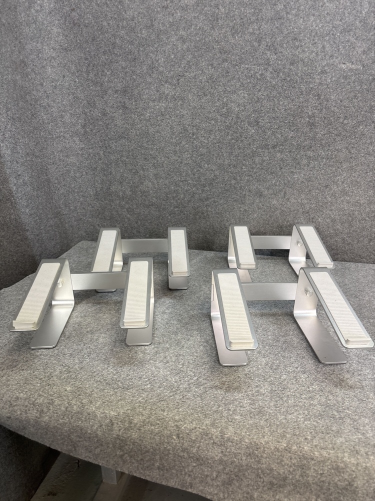 1542932-2 Lot with aluminum laptop stand (4 pcs)