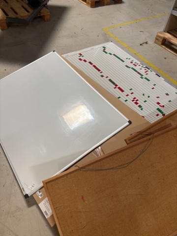 1373166-3 Samling med whiteboardtavlor och anslagstavlor – 4 st