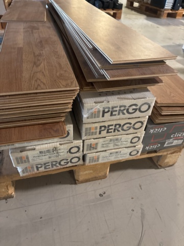 1373183-1 Samling med laminatgolv – Pergo Click System