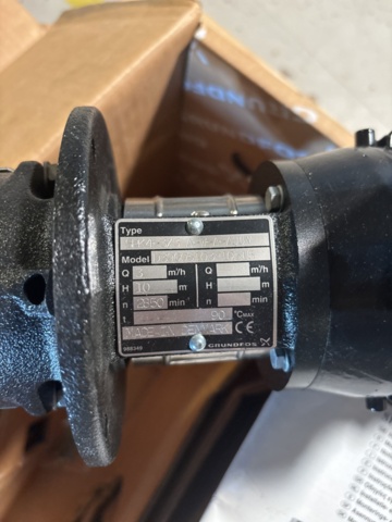 1373194-2 Samling med pumpar – Grundfos