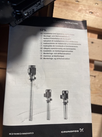 1373194-4 Samling med pumpar – Grundfos