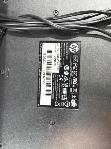 1516358-4 Samling med tangentbord, webbkameror och USB-Ethernet-adaptrar