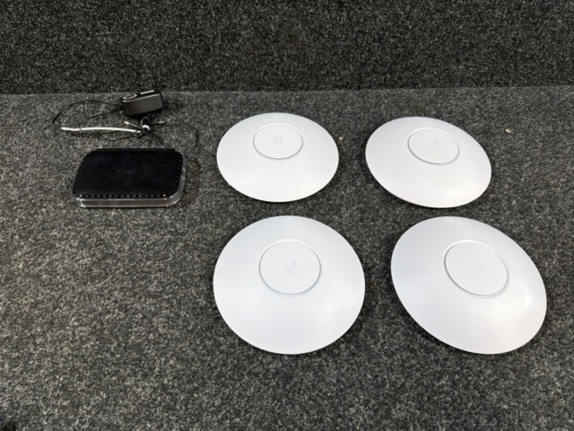 1516359-1 Trådlöst nätverkssystem med tillbehör - Ubiquiti UniFi U6 Enterprise