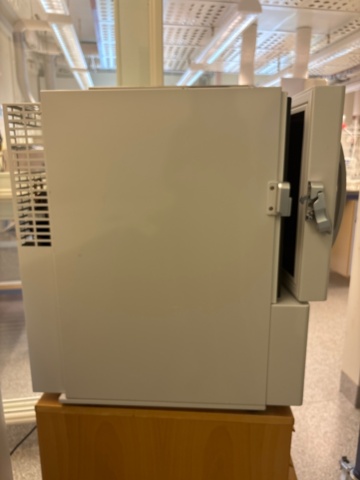 1535573-9 Laboratoriefrysar 2 st - Whirlpool WHE 4600 / Arctiko MUF 40