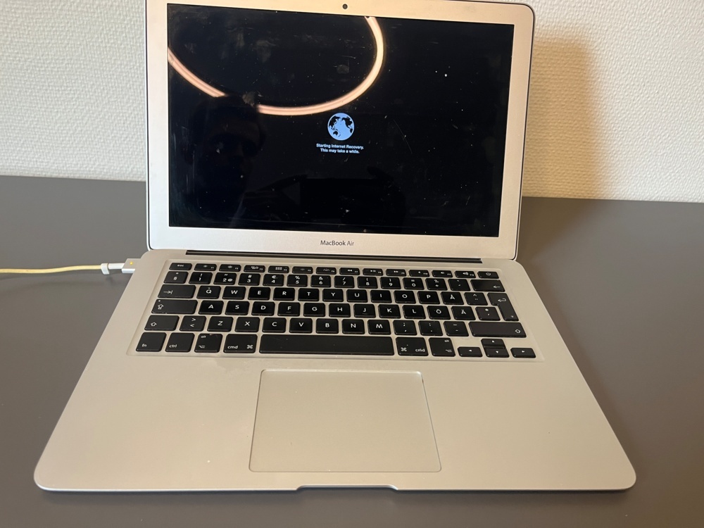 1511296-2 MacBook Air A1466