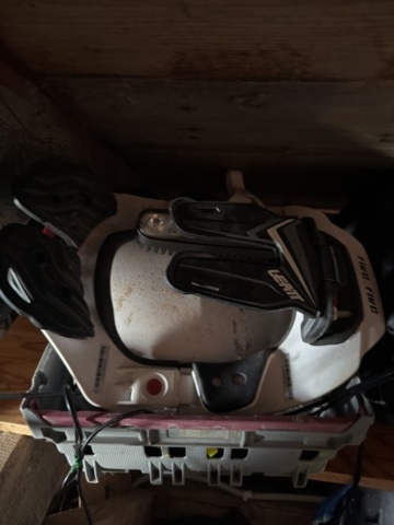 1533301-12 Motorcrosskläder, stövlar, m.m.