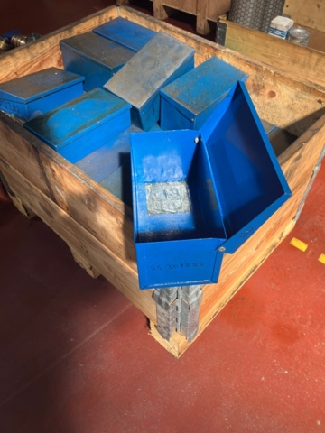 1475338-3 Collection of tin boxes