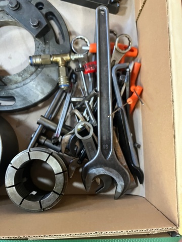 1475340-2 Collection of lathe accessories and tools