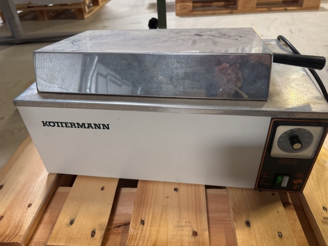 1373157-1 Vattenbad / laboratorievärmare – Köttermann Typ 3043