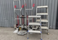 1535520 Warehouse trolleys and aluminum ladders