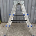 1535520-2 Warehouse trolleys and aluminum ladders