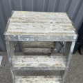 1535520-11 Warehouse trolleys and aluminum ladders