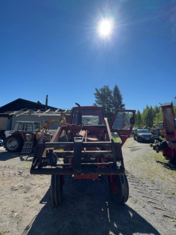 1529862-2 Traktor med lastare - Volvo BM T 500 H