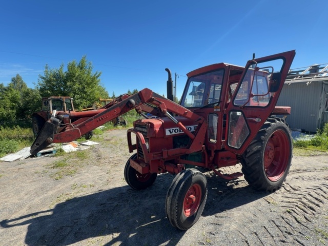 1529862-8 Traktor med lastare - Volvo BM T 500 H