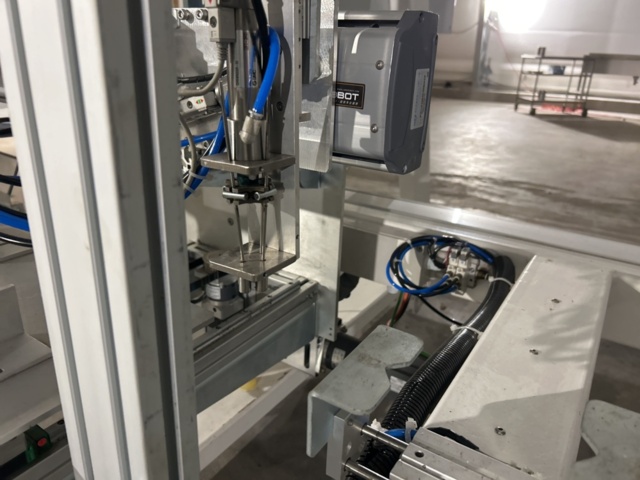 1504264-10 Planting robot for double cultivation tubes with control system
