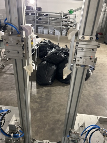 1504264-12 Planting robot for double cultivation tubes with control system