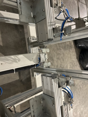 1504264-13 Planting robot for double cultivation tubes with control system