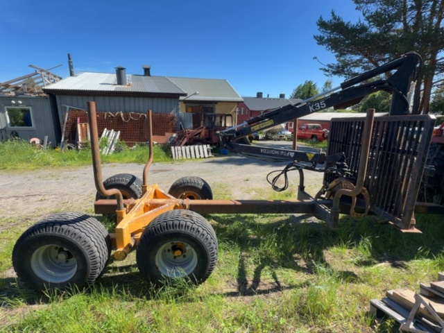 1529864-6 Skogsvagn med kran och grip - FTG K35