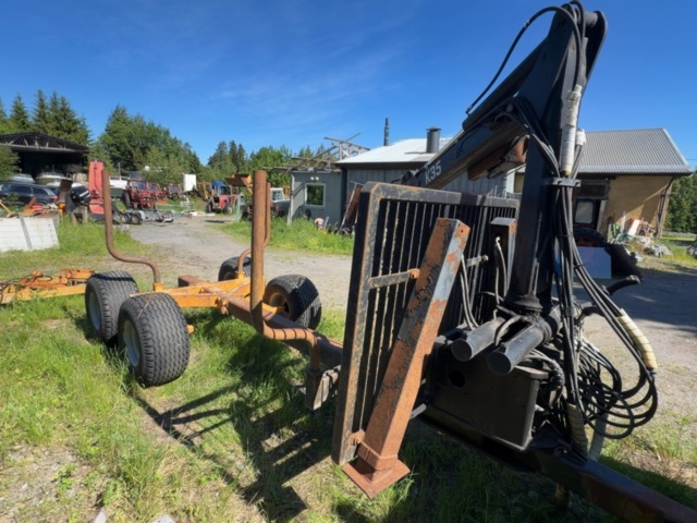 1529864-7 Skogsvagn med kran och grip - FTG K35