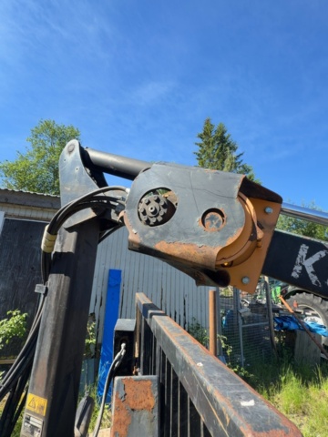 1529864-13 Skogsvagn med kran och grip - FTG K35