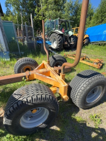 1529864-18 Skogsvagn med kran och grip - FTG K35