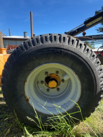 1529864-25 Skogsvagn med kran och grip - FTG K35