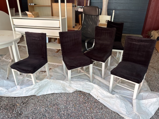 1505944-4 Möblemang från kontor