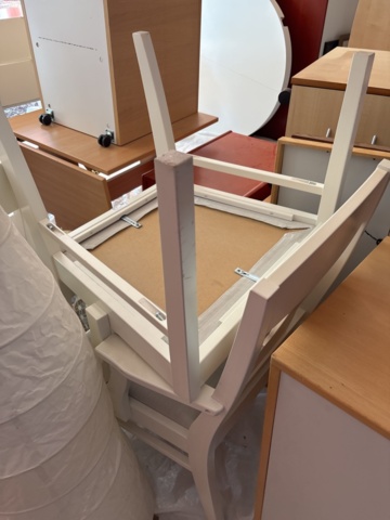 1505944-9 Möblemang från kontor
