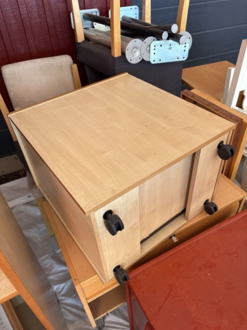 1505944-26 Möblemang från kontor