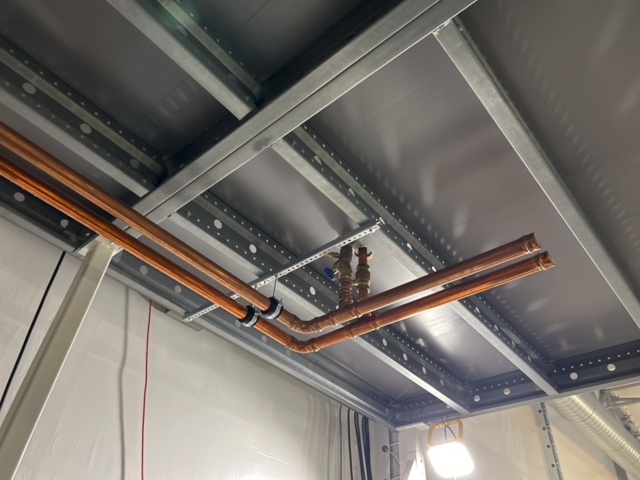 1504284-6 Fjärrvärmeanläggning med ventilations- och filtersystem för odlingstält