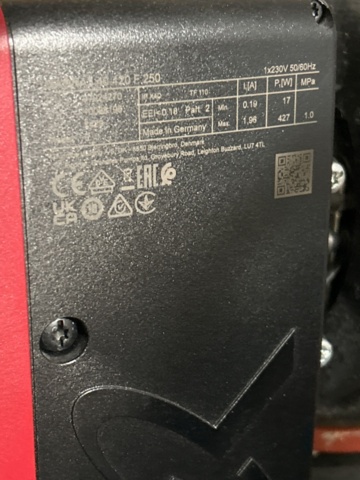 1504284-9 Fjärrvärmeanläggning med ventilations- och filtersystem för odlingstält