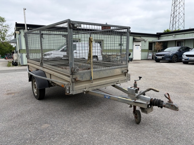 1464184-3 Grill trailer - Thule TGAB L0751
