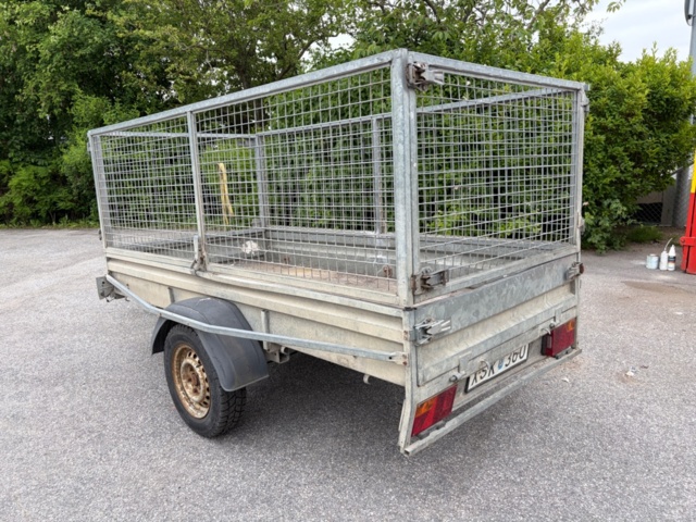 1464184-7 Grill trailer - Thule TGAB L0751