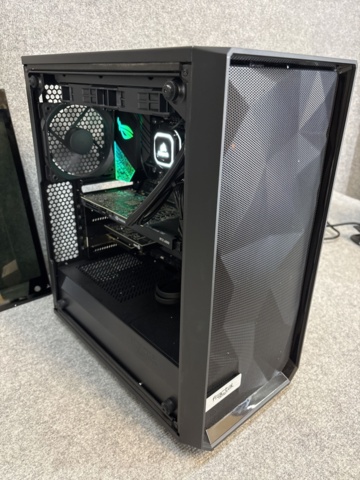 1511336-1 Gamingdator - Fractal, ROG, Corsair, Nvidia m.fl.