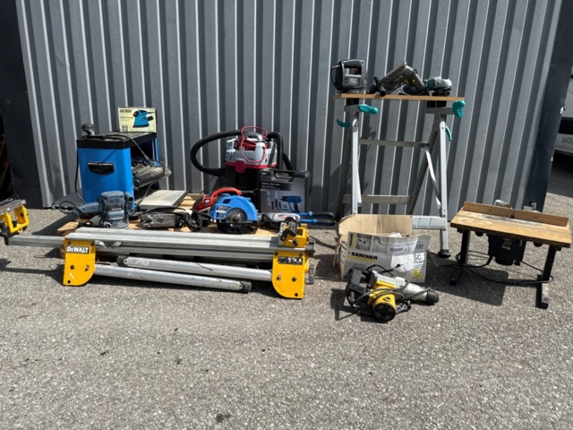 1535522-1 Saw table, planer and various tools - DeWalt, Ferm, Kärcher, etc.