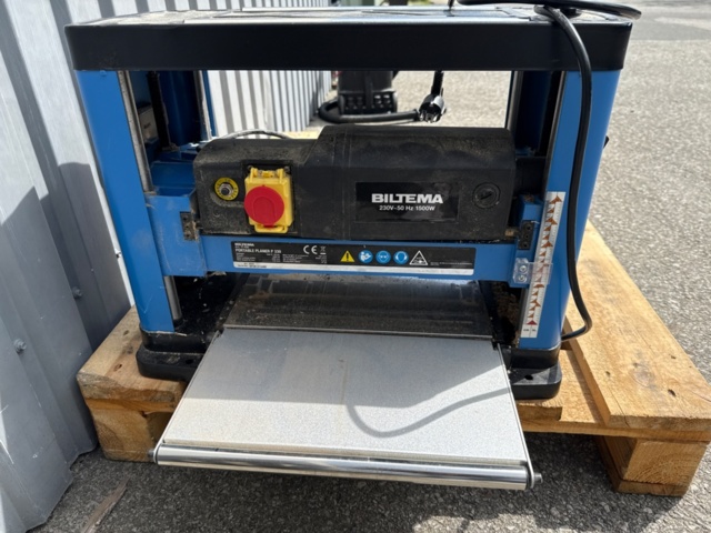 1535522-60 Saw table, planer and various tools - DeWalt, Ferm, Kärcher, etc.