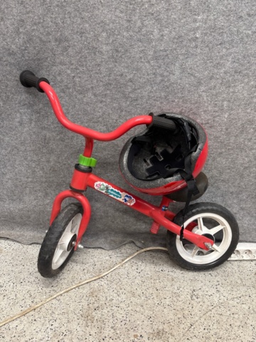 1535529-5 Stroller, bicycles, kickbikes, etc.
