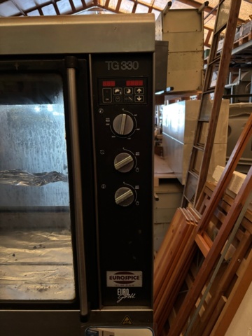 1475314-12 Varmhållningsbuffé serveringsdisk - Barbecue King CHS, Rotisserieugn Grillugn - Euro Grill TG 330 E