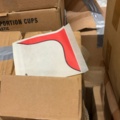 1373220-8 Samling med engångsartiklar och plastförpackningar