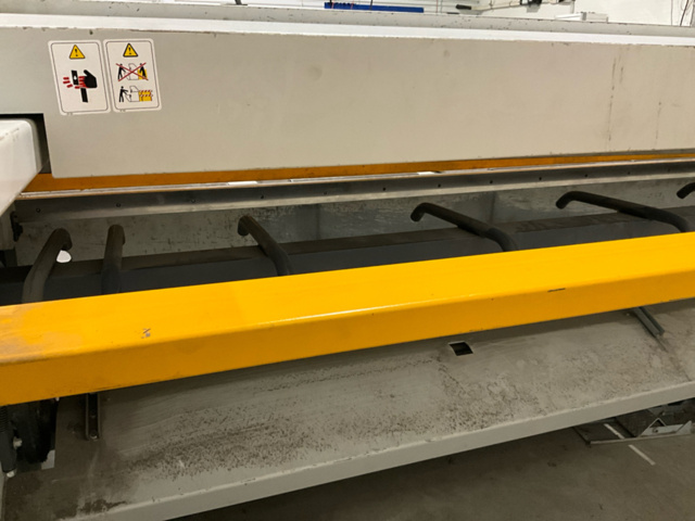 1543716-7 Sheet metal working machine - RAS 52.30