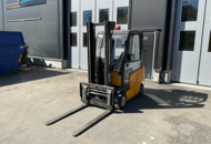 1543720 Electric forklift with charger - Jungheinrich EFG-Vac16 SP G-330ZZ