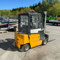 1543720-3 Electric forklift with charger - Jungheinrich EFG-Vac16 SP G-330ZZ