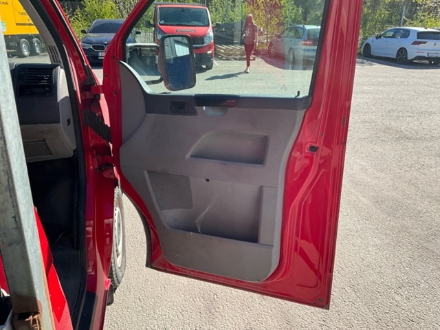 1543722-9 Volkswagen Transporter Chassi Cab T32 2.0 TDI BMT Manuell, 140hk, -2014