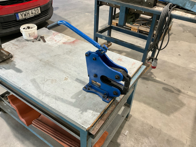 1543726-2 Shrink and stretch machine - KNT-Hjul & Verktyg AB V122-30