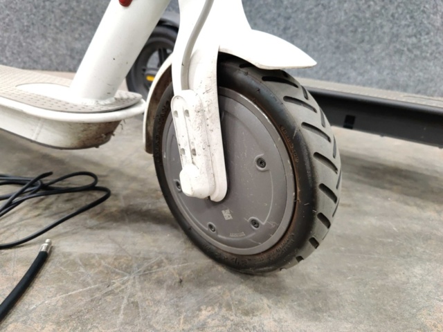 1543820-10 2 pcs Electric Scooters Ninebot M365