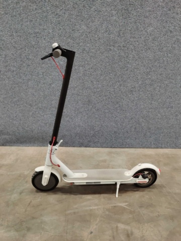 1543820-12 2 pcs Electric Scooters Ninebot M365