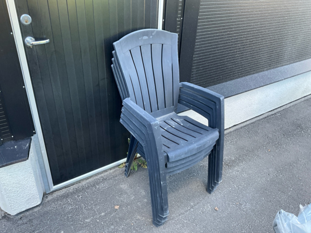 1543814-2 Plastic chairs 4 pcs
